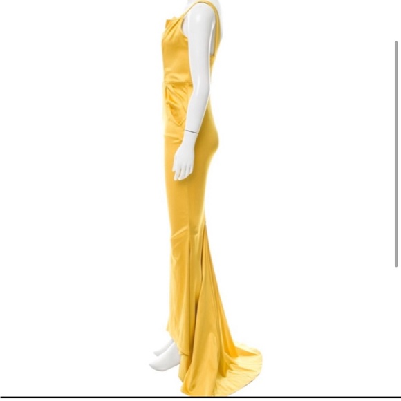 Michael Costello x Revolve Jesse Gown - Picture 5 of 10